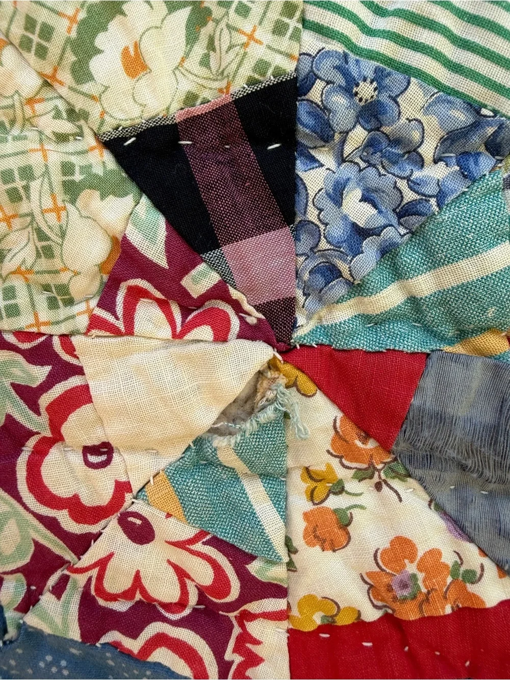 Vintage Spider Web Quilt - 1950s Scrape Quilt - 67 x 72.5”